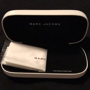 Marc Jacobs sunglass case